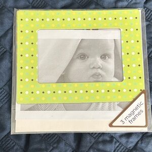 Pack of 3 Polka Dot Magnetic Photo Frames